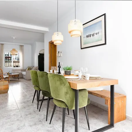 Vivi Homes - Casa Elola *