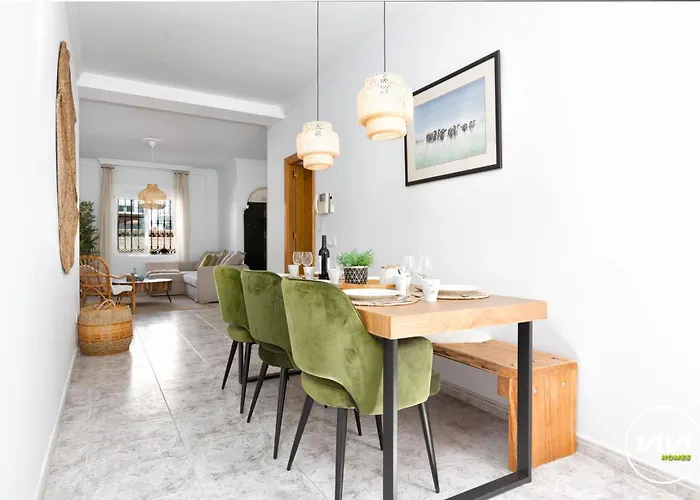 Vivi Homes - Casa Elola *